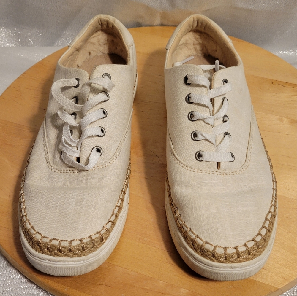 Women's UGG Eyan II Beige Canvas 10 Hiking, Camping, Beach, Vacation, Outdoors,